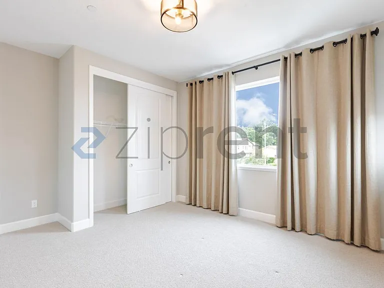 2776 Elderberry St — Photo 39