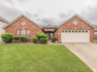 5208 Blue Cir, Haltom City, TX 76137
