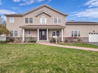 701 Buchanan Rd, East Meadow, NY 11554