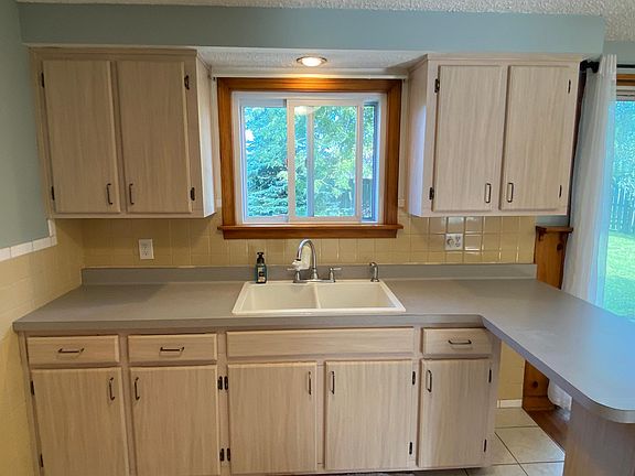 2nd image of 78 Vern Ln