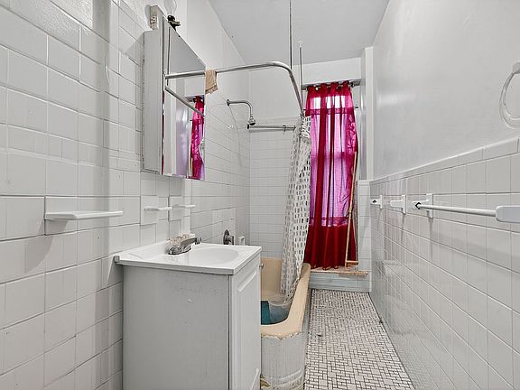 3rd image of 3220 Avenue N #A