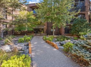 5601 Dewey Hill Rd APT 113, Edina, MN 55439