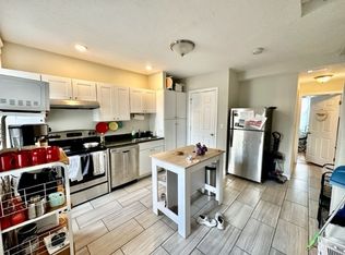 220 Hanover St #17, Boston, MA 02113