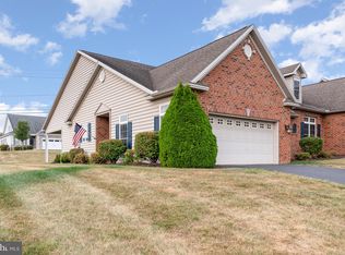 1555 Revere Dr, Mechanicsburg, PA 17050