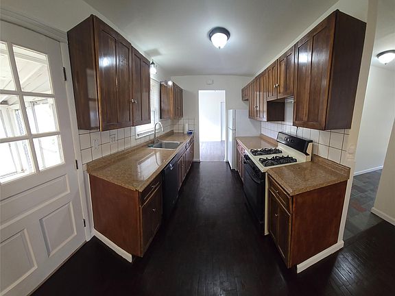 4th image of 25825 Sierra Dr