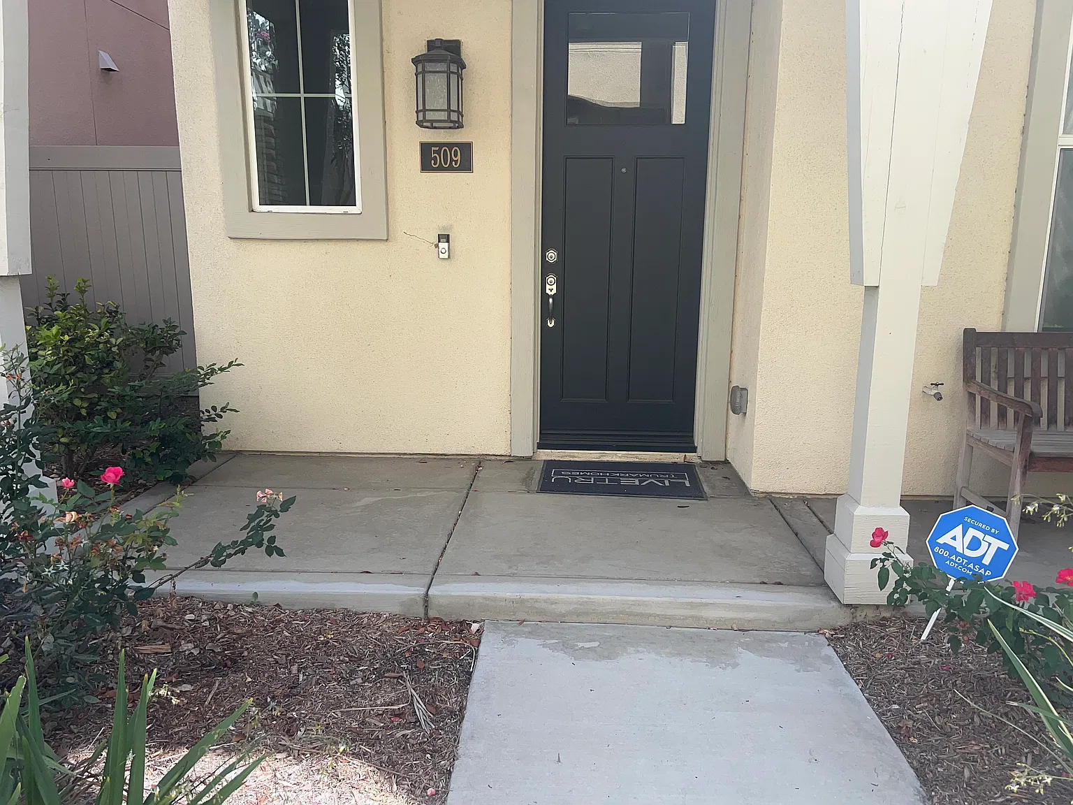 3 bed, 1889 sqft, $4,200 — Photo 2