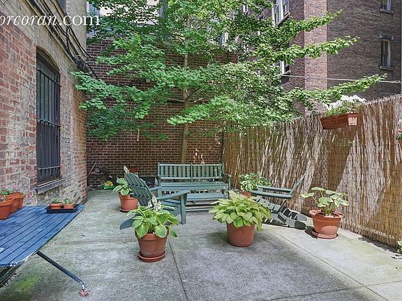 5th image of 609 W 114th St APT 36