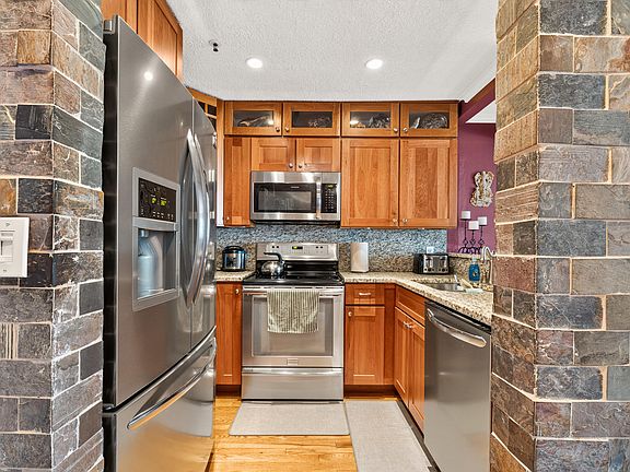 2nd image of 16 Smithwheel Road #16