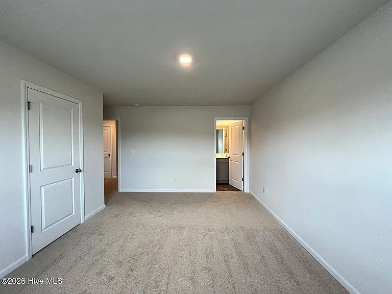 201 Maddox Dr — Photo 16