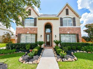 9102 Amistad Lake Cir, Cypress, TX 77433