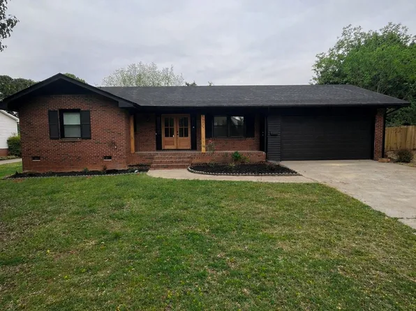 4012 Belshire Ln, Charlotte, NC 28205