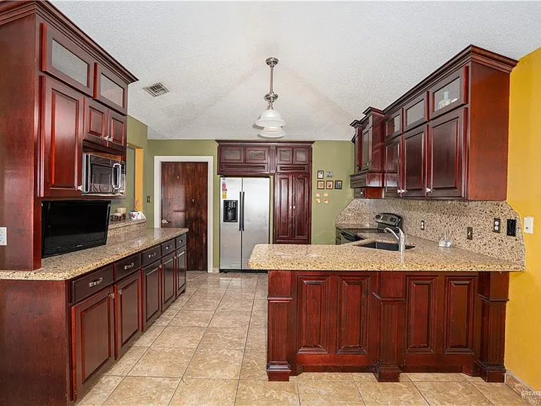 1801 Crown Pointe Blvd — Photo 8