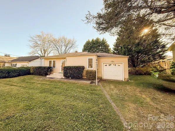 331 Probart St, Brevard, NC 28712