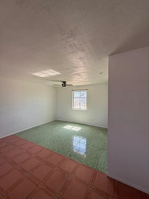 3 bed, 1.5 bath, 998 sqft, $1,995 — Photo 4