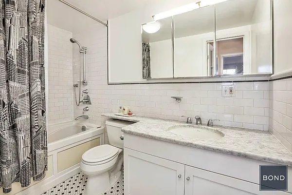 Sold by Bond New York | media 6