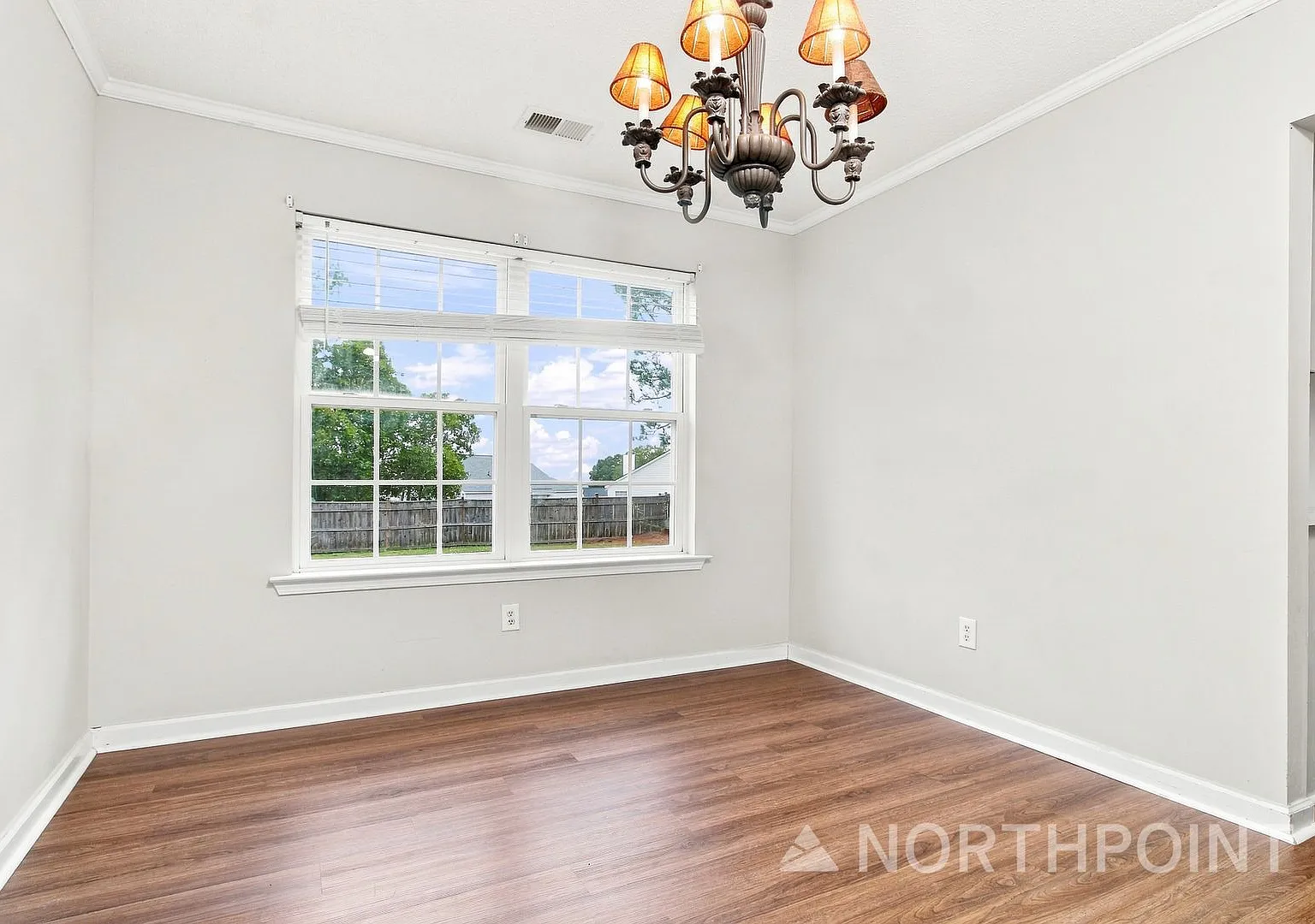 Single family home- 3 bedrooms — Photo 3