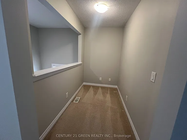 37 Aird Ct — Photo 29