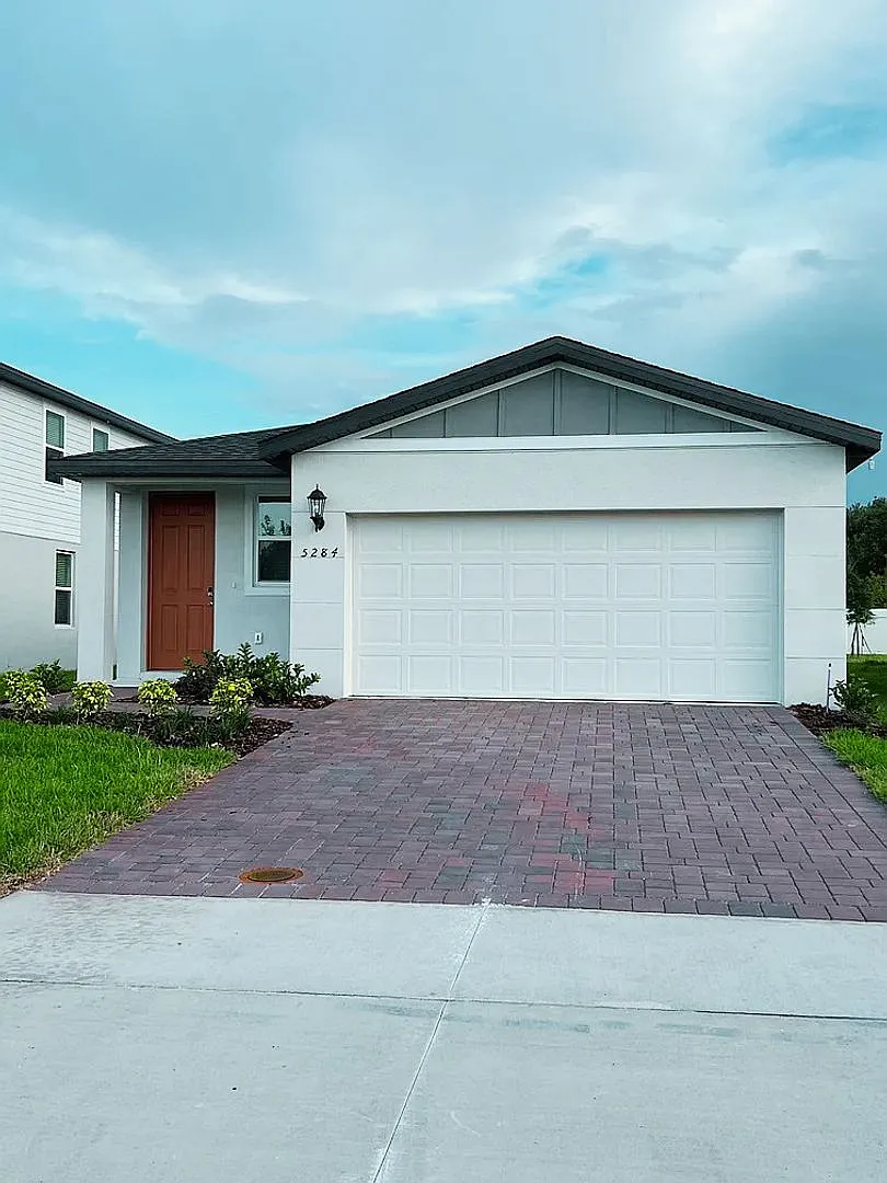 Brand New 3Beds / 2Baths Stylish Home in Silver Springs — Photo 1