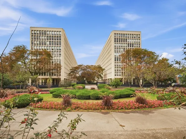 1400 E 55th Pl APT 208S, Chicago, IL 60637