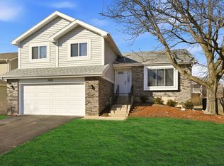 1595 Lois Ann Ln, Naperville, IL 60563