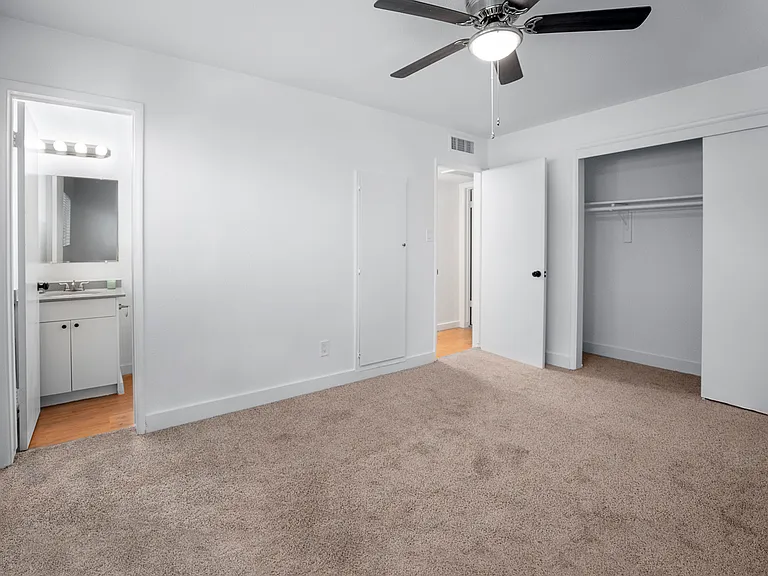 Skylar Apartments — Photo 11