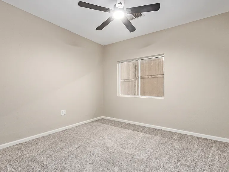 310 E Beech Ave — Photo 21