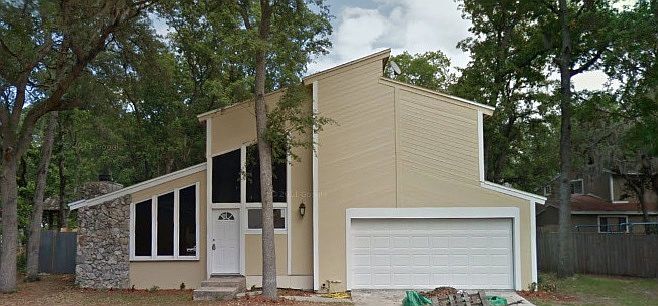 1st image of 301 Hidden Lake Dr