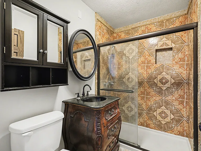 713 NW Black Twig Ln — Photo 12