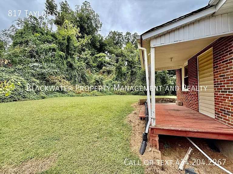 817 Taylor St — Photo 13