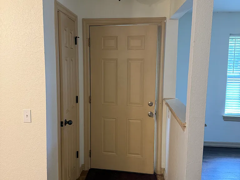 8808 NE 13th St — Photo 14