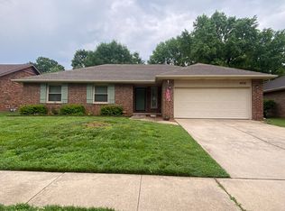 4030 S Parkcrest Ave, Springfield, MO 65807