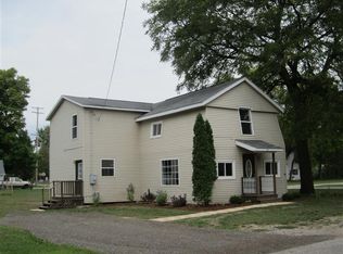 131 Park St, Newaygo, MI 49337