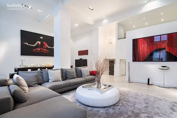 Sold by Sotheby's International Realty | media 2