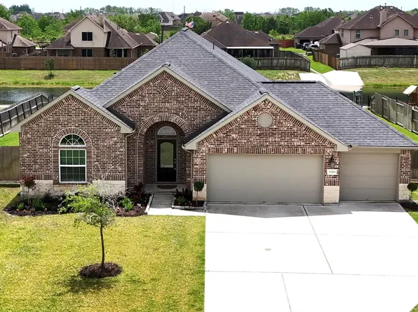11914 Champions Forest Dr, Mont Belvieu, TX 77535
