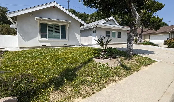 379 Casuda Canyon Dr #B — Photo 12
