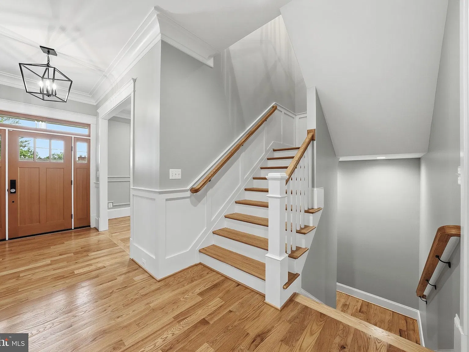 6 bed, 6.5 bath, 5949 sqft, $14,000 — Photo 4