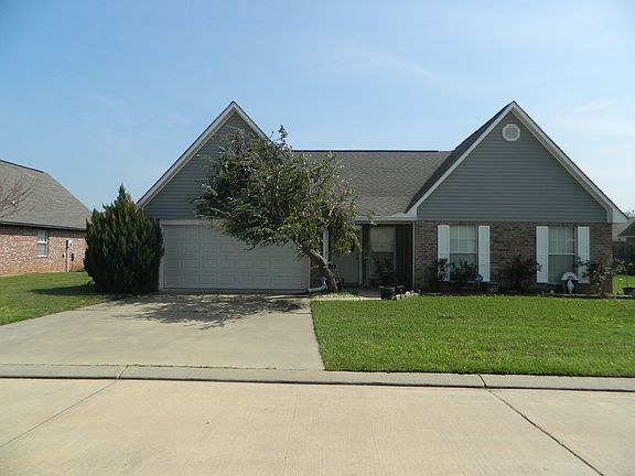 2nd image of 704 Woodwind Dr
