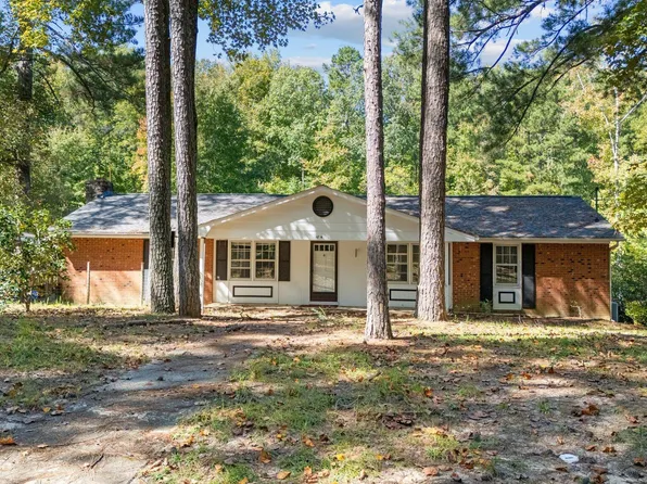 104 Lake Dr, Clayton, NC 27520