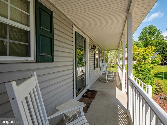 2nd image of 259 Magothy Cove Ct