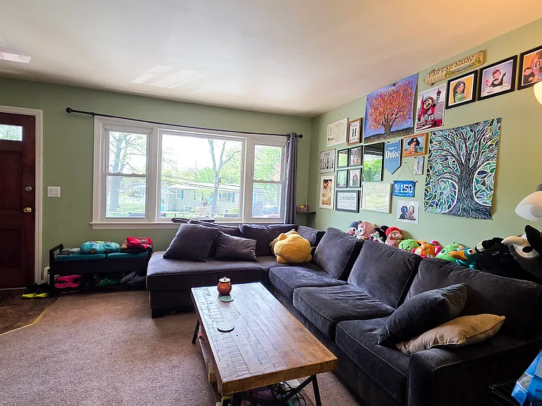 16 E Belmont Ave #8 — Photo 3