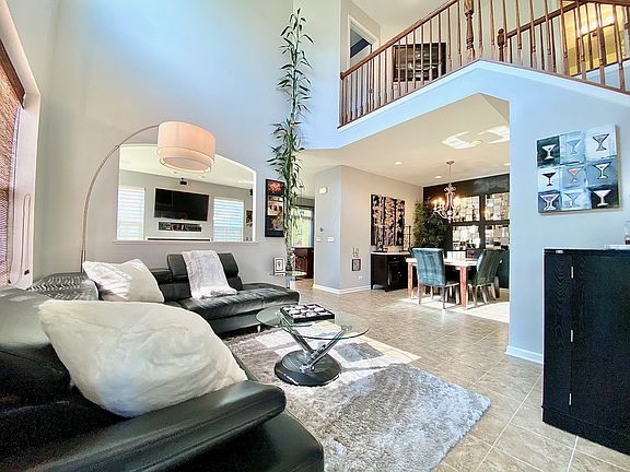 3rd image of 590 S Jade Ln
