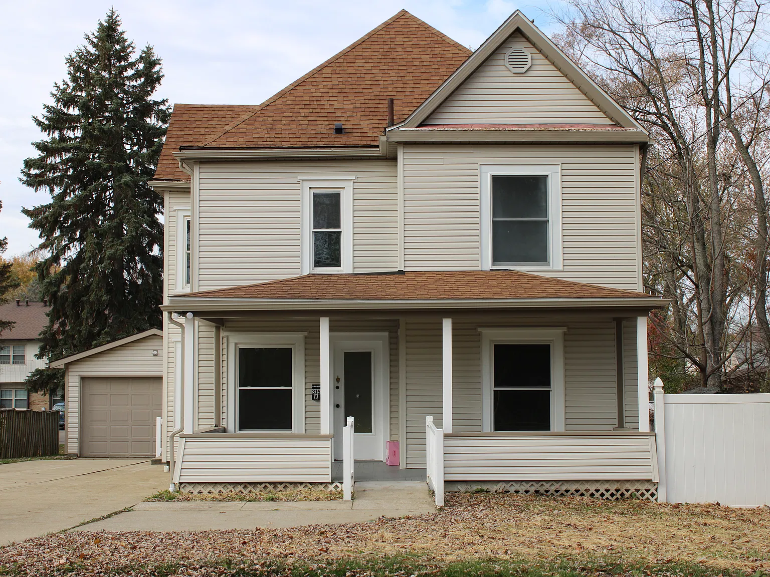 2 bed, $1,600 — Photo 1