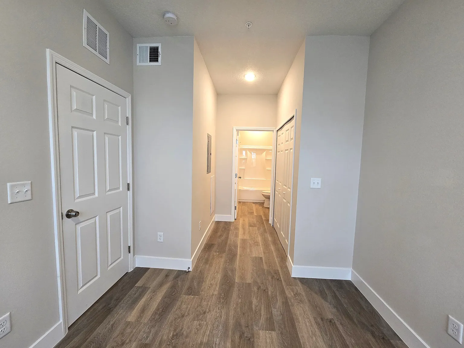 2 bed, 1250 sqft, $1,495 — Photo 4
