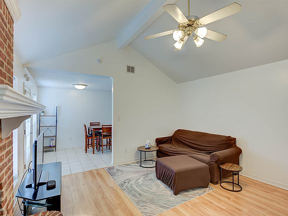 5th image of 3301 Danbury Ct