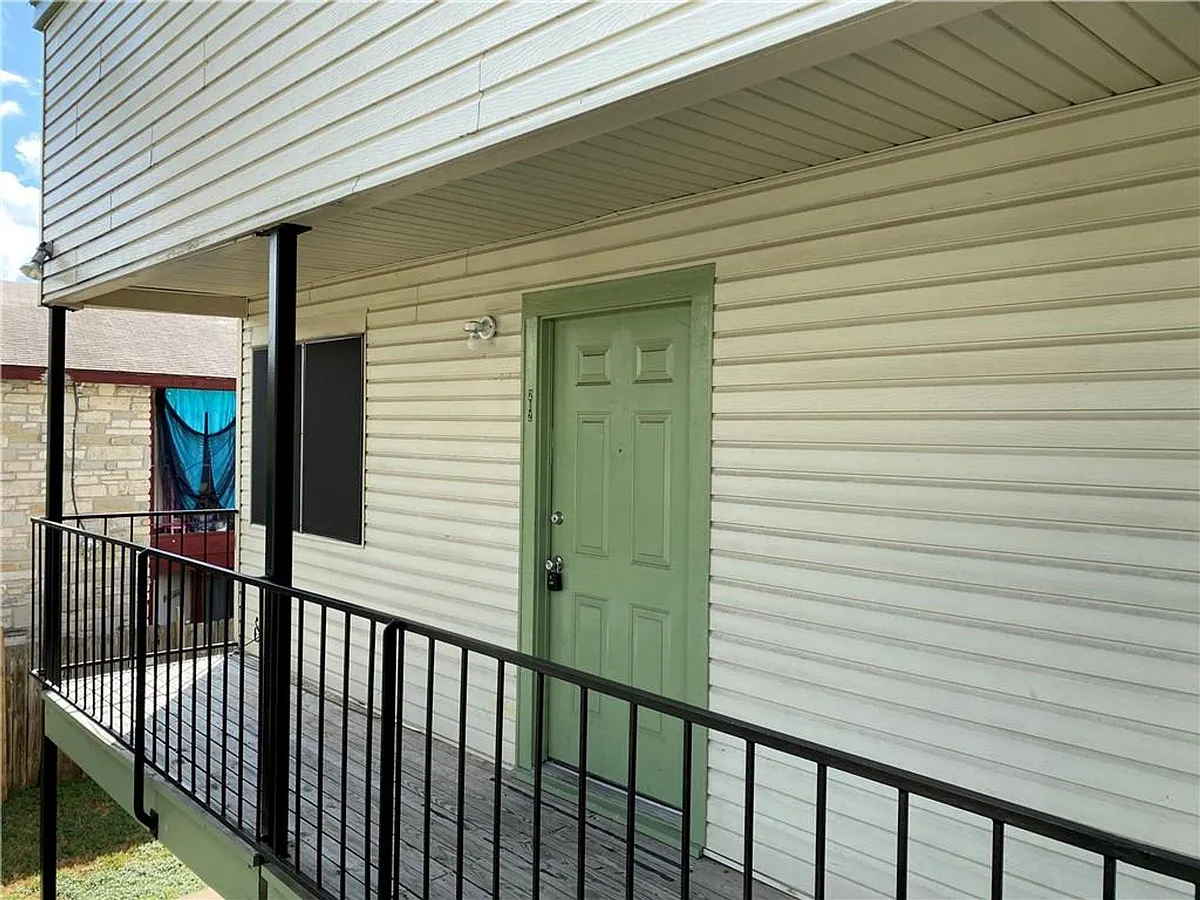 Building Photo - 4314 Gillis St #208