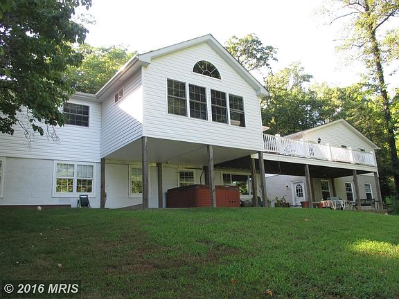 Exterior (Rear)