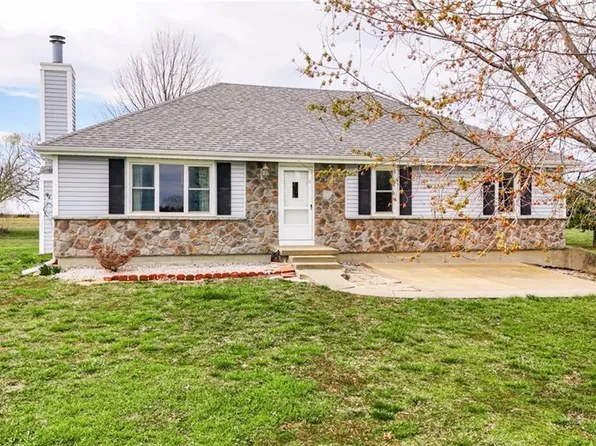 4470 Vermont Rd, Wellsville, KS 66092