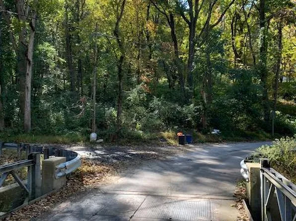 Vernon Rd, White Hall, MD 21161