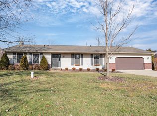 3900 Mayfair Dr, Grove City, OH 43123