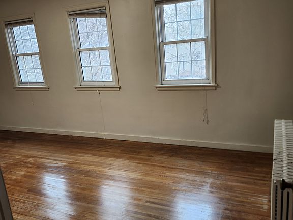 5th image of 1217 1/2 E Fir Ave #1